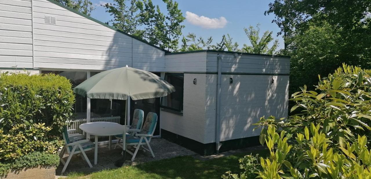 4-Pers Vakantiebungalow In Het Heuvelland Simpelveld Luaran gambar