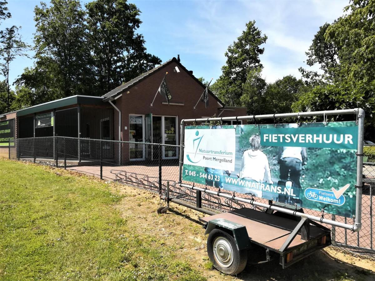 4-Pers Vakantiebungalow In Het Heuvelland Simpelveld Luaran gambar